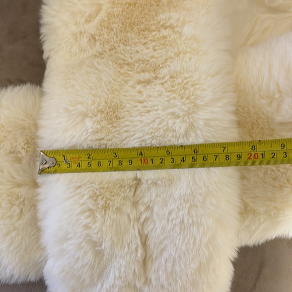 Bundle Faux Fur scarf 🧣& Trapper Hat -Ivory - Picture 13 of 17